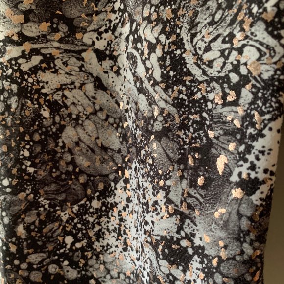 Fabletics High waisted capri leggings - Picture 3 of 4